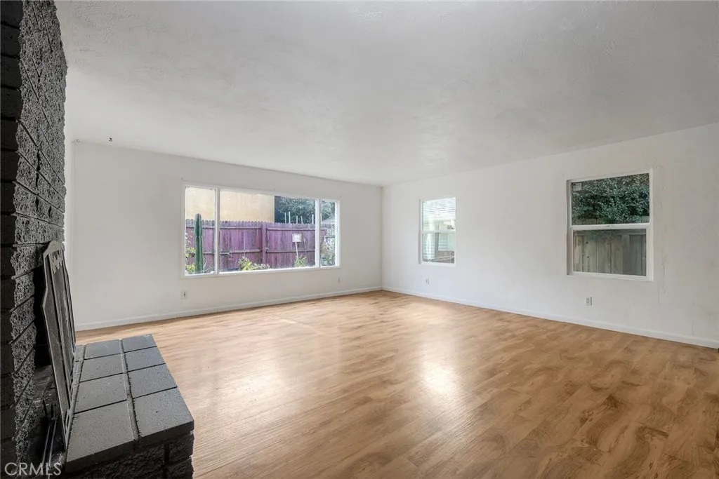 https://cdn.realtyfeed.com/cdn/127/306566528/8a5d984325f89de91248b5127e09a72d.webp