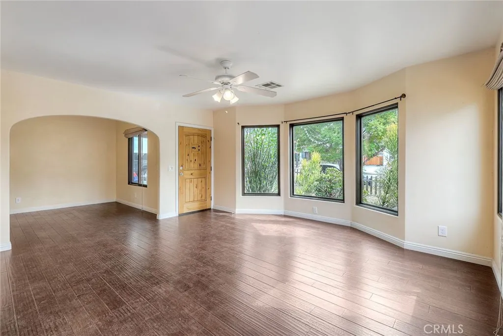 Photo #5: OC25239367 Listing 