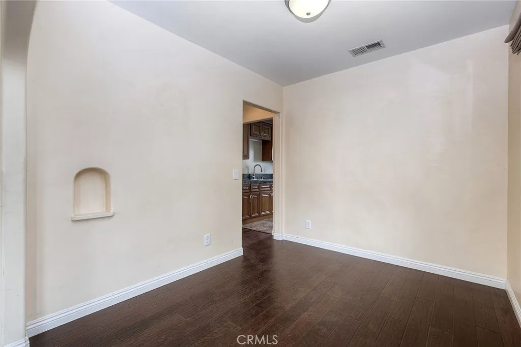 Photo #6: OC25239367 Listing 