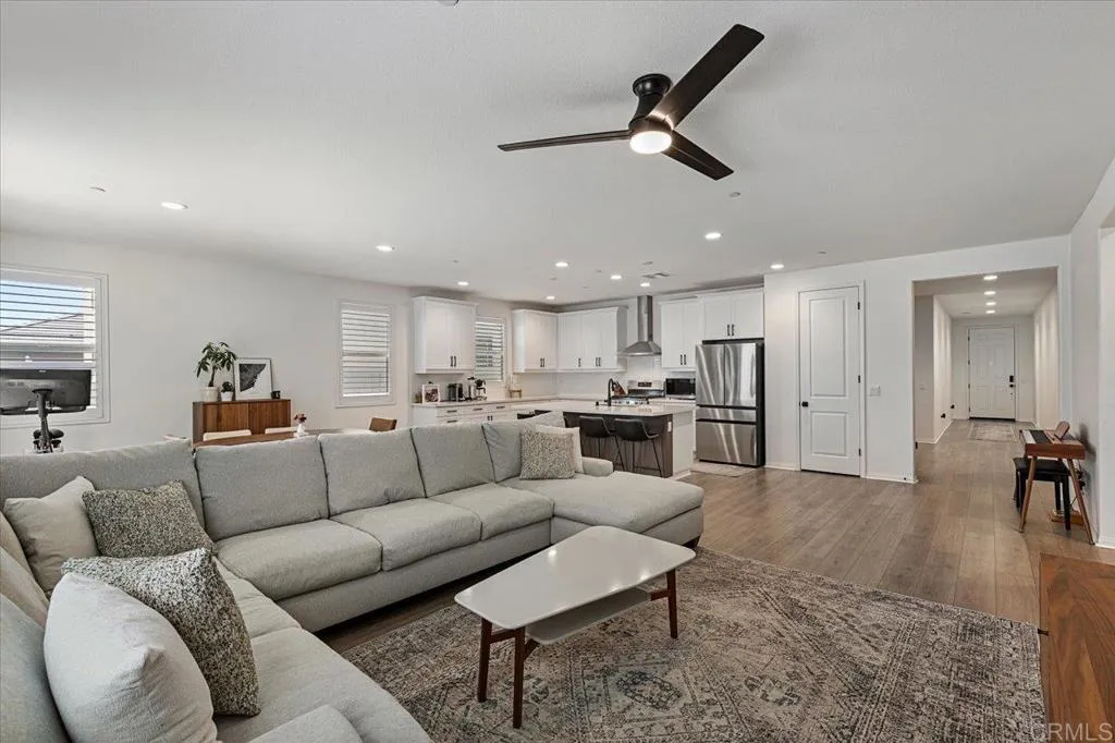 https://cdn.realtyfeed.com/cdn/127/306566531/0a343f351824959e0f111aef74891247.webp