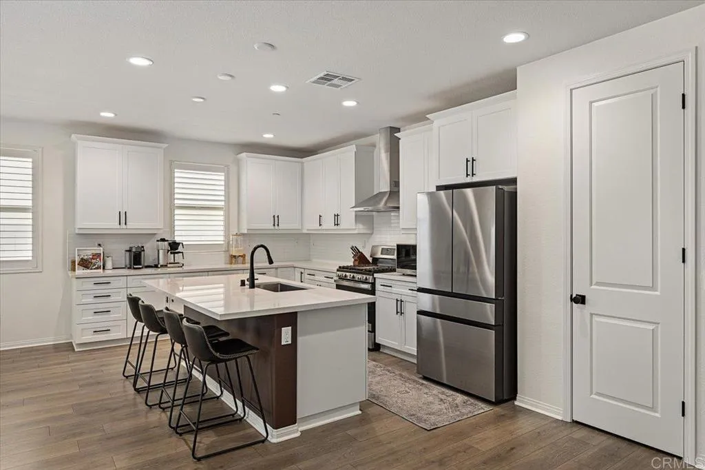 https://cdn.realtyfeed.com/cdn/127/306566531/1532ad204e33cb2ea858ed903828a478.webp