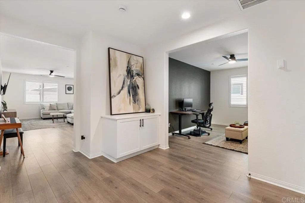 https://cdn.realtyfeed.com/cdn/127/306566531/75ead561fe172462ed573958c103743a.webp