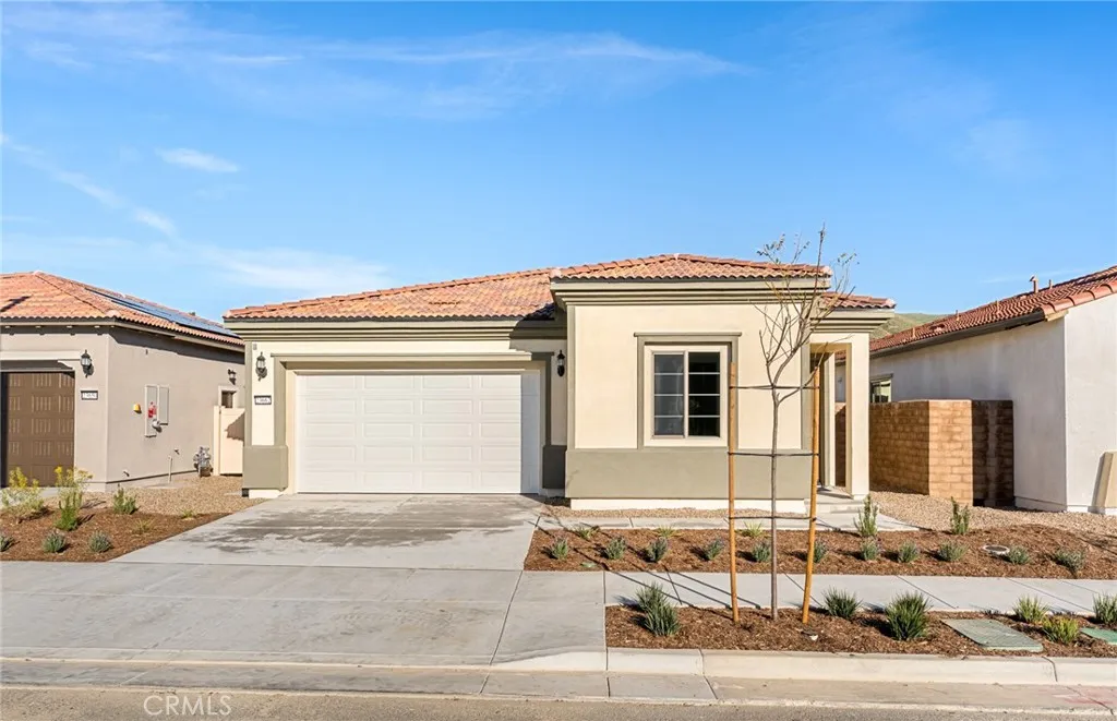Corona, CA 92883