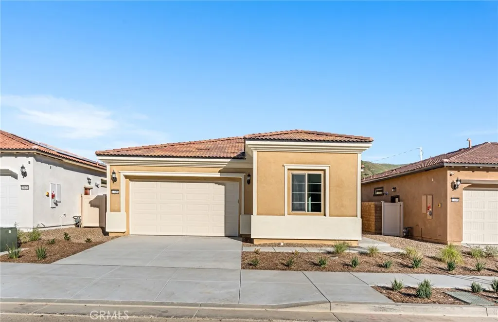 Corona, CA 92883