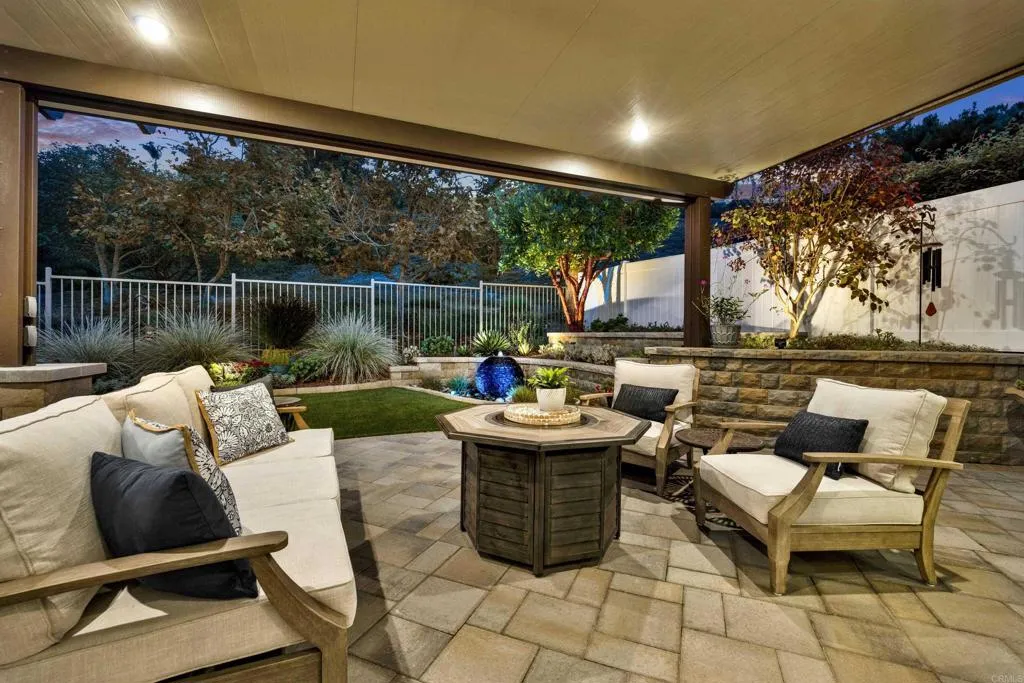 https://cdn.realtyfeed.com/cdn/127/306566632/957fe74d10ac222cf83e9d9e544487d2.webp