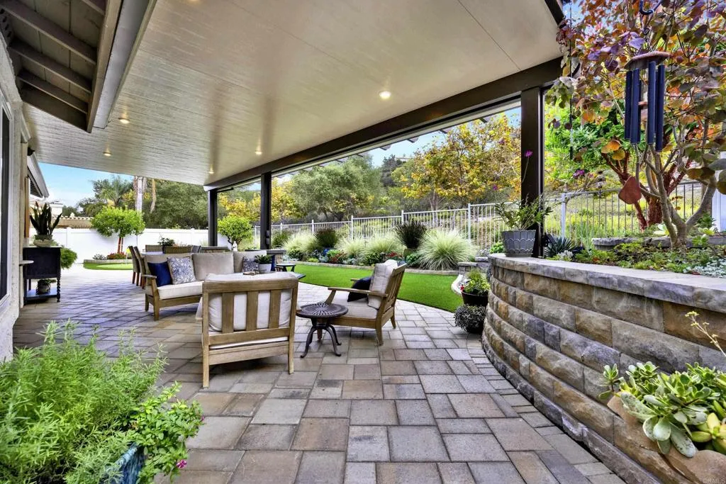https://cdn.realtyfeed.com/cdn/127/306566632/b1ebd0d7f655931b2bc81e0846261f70.webp