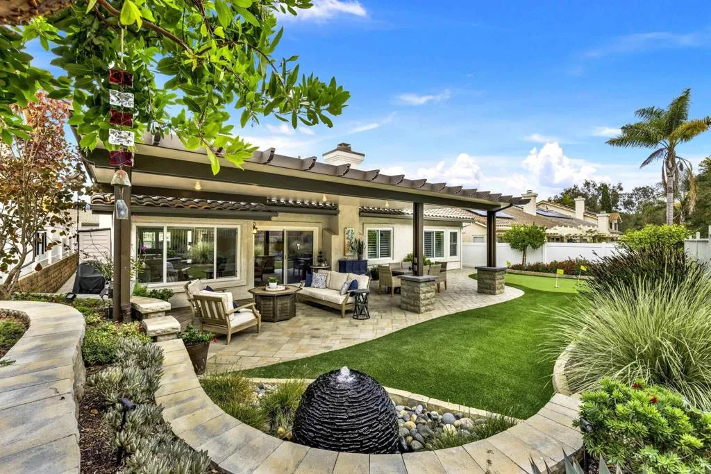 https://cdn.realtyfeed.com/cdn/127/306566632/e6a953e262225aafd6eec03892e1f20e.webp