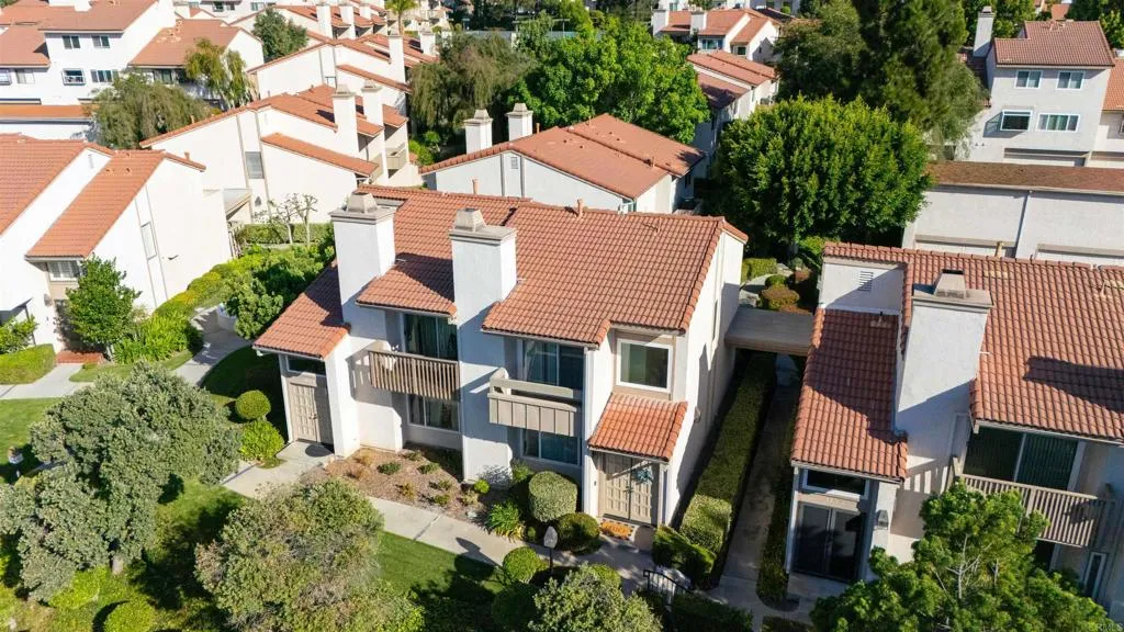 https://cdn.realtyfeed.com/cdn/127/306566692/2b5afa05dcbb4feeb306edc85c1ff33a.webp
