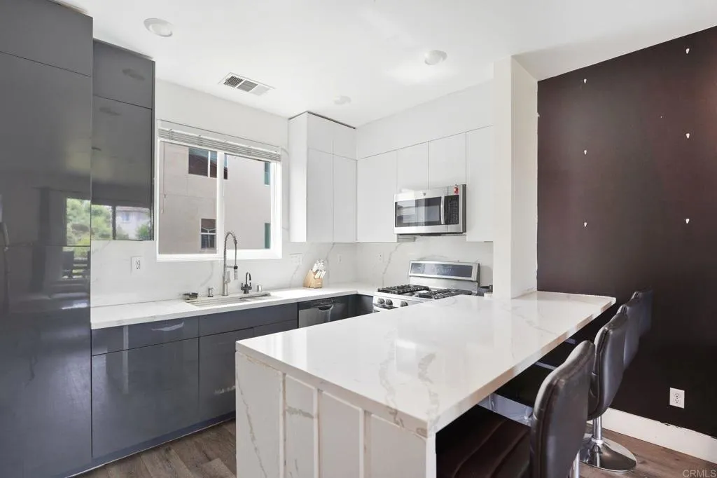 https://cdn.realtyfeed.com/cdn/127/306566695/d604b8d3ebc22c18704d84be53720fa1.webp
