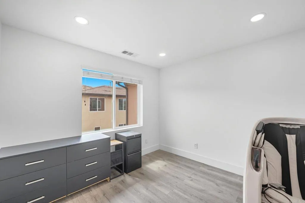 Photo #6: PTP2507841 Listing 
