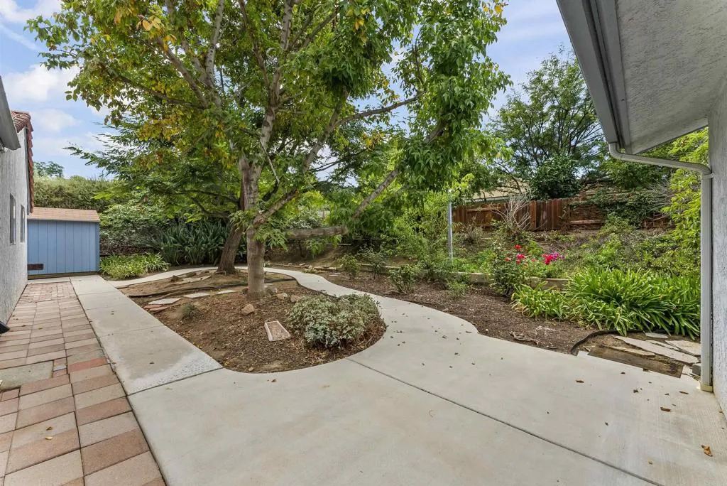 https://cdn.realtyfeed.com/cdn/127/306566697/1b2f4c5bf07d91604d6ea7e72e9ad3a5.webp
