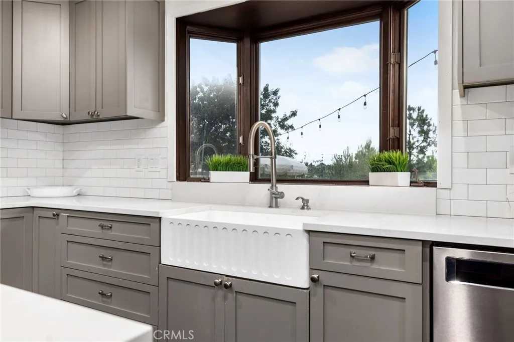 https://cdn.realtyfeed.com/cdn/127/306566803/097e40ae382615ca3cb3bad62ed1f002.webp