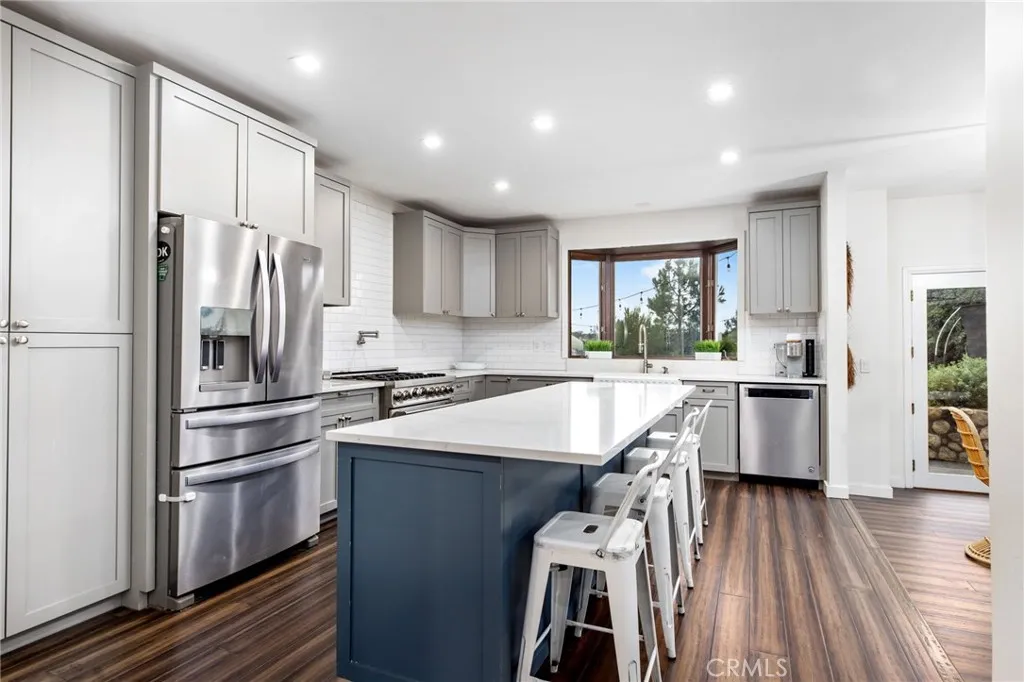 https://cdn.realtyfeed.com/cdn/127/306566803/5cbac34ea926999b2435433472fe5d55.webp