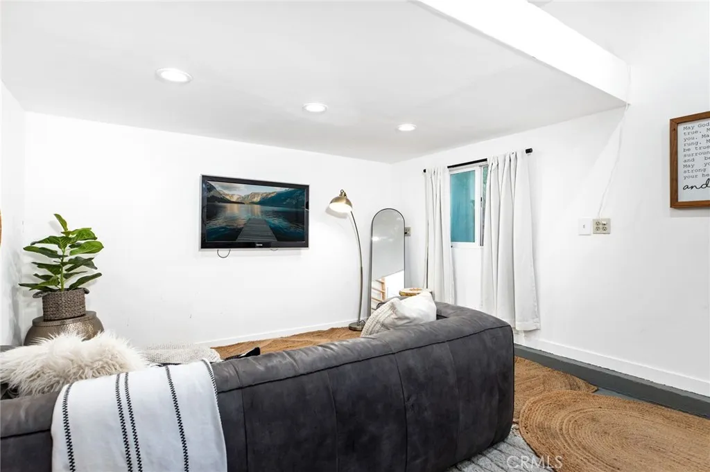 https://cdn.realtyfeed.com/cdn/127/306566803/79791b58ddeb5274465b6b24e59bdf58.webp