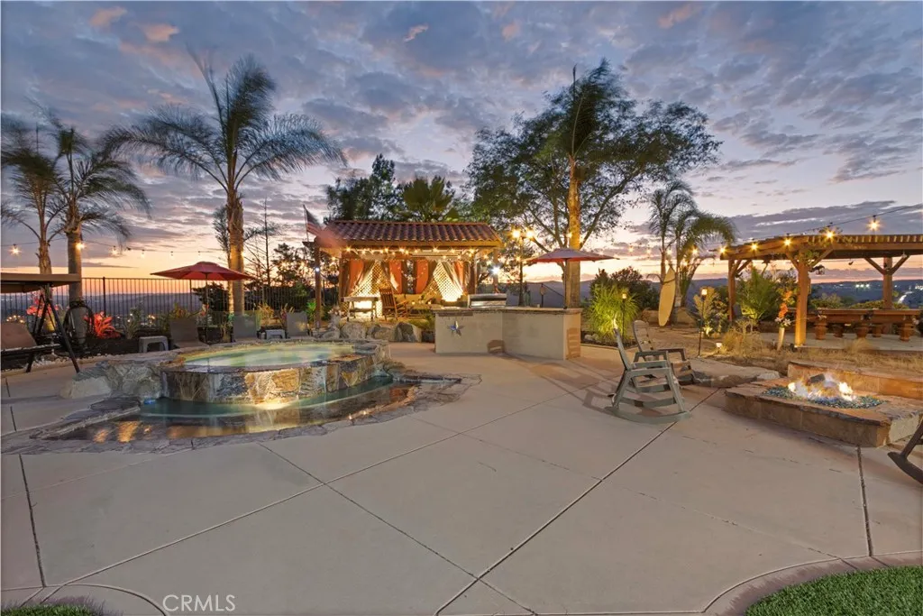 https://cdn.realtyfeed.com/cdn/127/306566820/138a1a5d0fb2445b0db2d827294277c5.webp