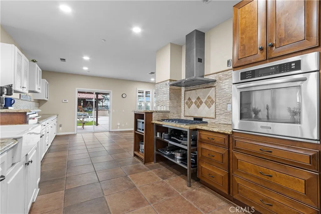 https://cdn.realtyfeed.com/cdn/127/306566820/1de0cc675f2228e4d23be0c1e2e1b21a.webp