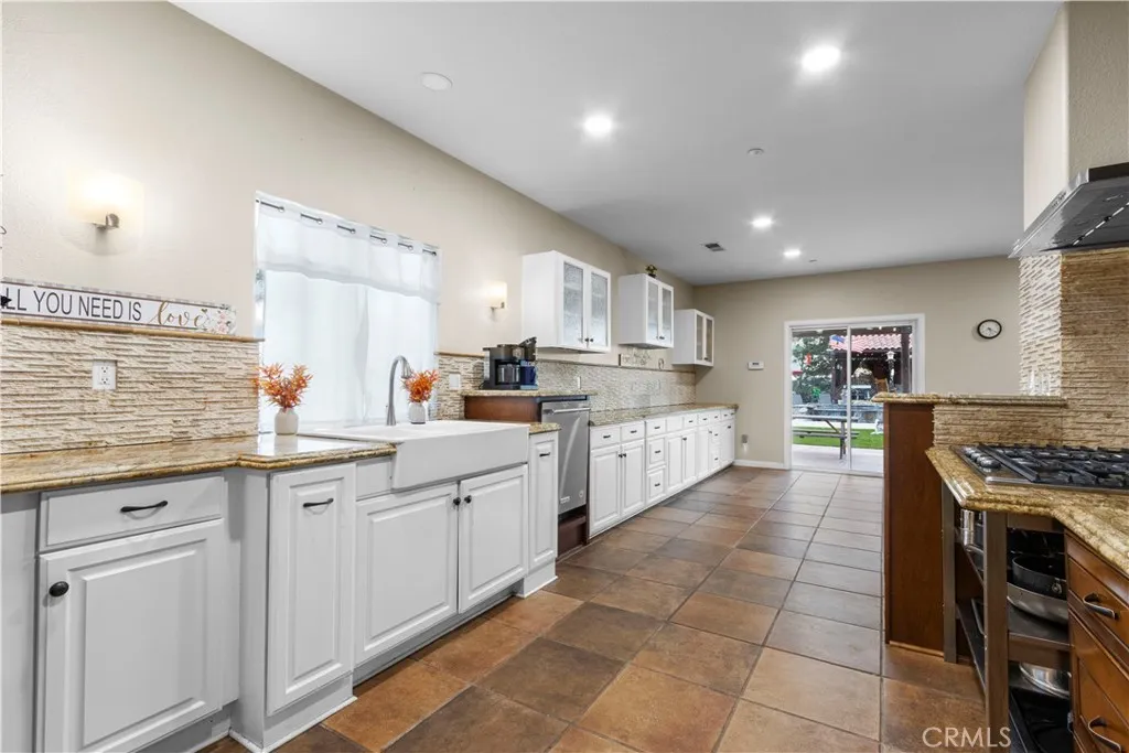 https://cdn.realtyfeed.com/cdn/127/306566820/2354886c9239bc205d18f9e9fc539113.webp
