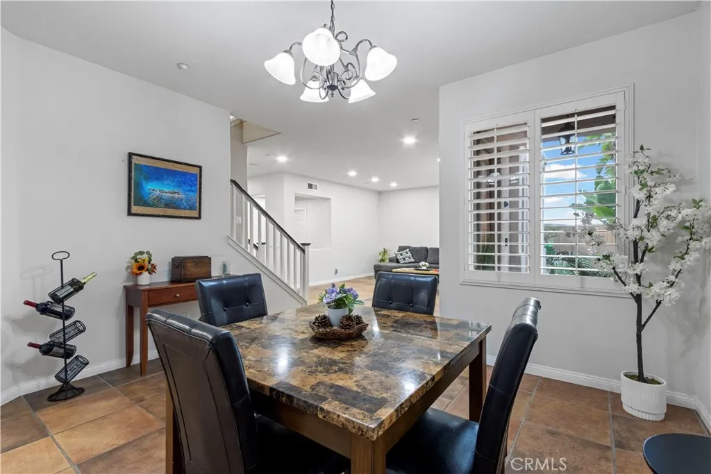 https://cdn.realtyfeed.com/cdn/127/306566820/24cff995e1bb2bc03185d88a4edc5603.webp