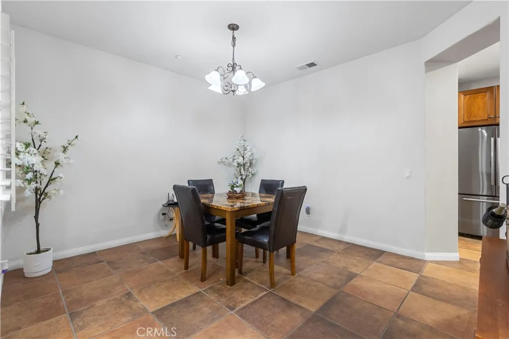 https://cdn.realtyfeed.com/cdn/127/306566820/5cd81226dd9d5188ea89ac3e4aa8ace2.webp