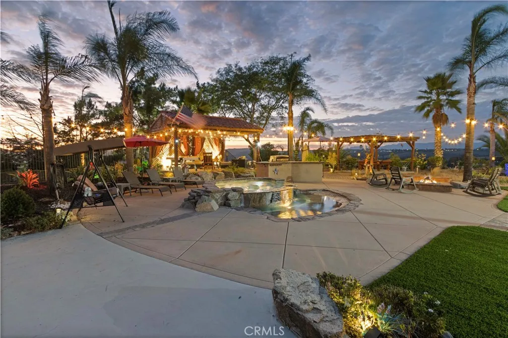 https://cdn.realtyfeed.com/cdn/127/306566820/980ad451b99ce2d177da8f6ed6458d17.webp