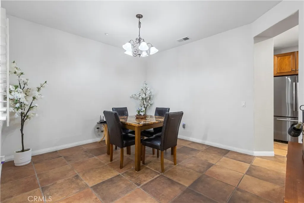 https://cdn.realtyfeed.com/cdn/127/306566820/e500b2be2d1ef1c8a658ab7f66ad2d68.webp