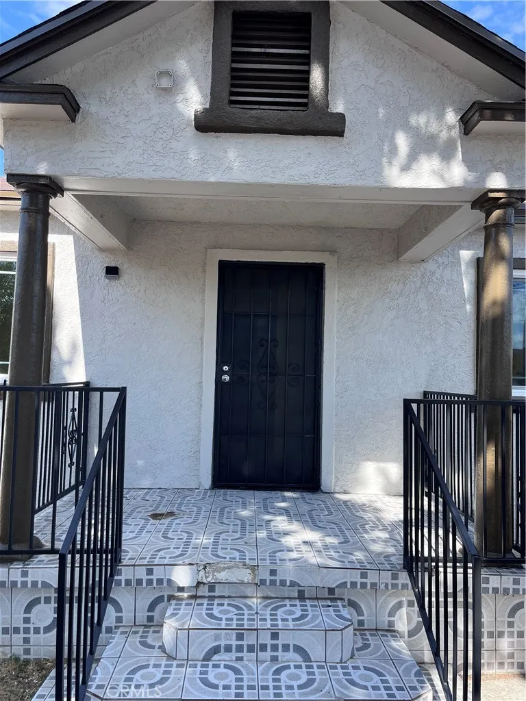 Los Angeles, CA 90023