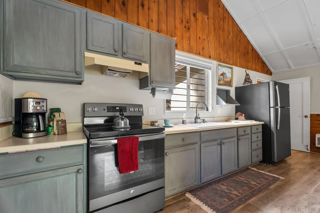 https://cdn.realtyfeed.com/cdn/127/306566861/28668494acd142a14ac1c17e997dd919.webp