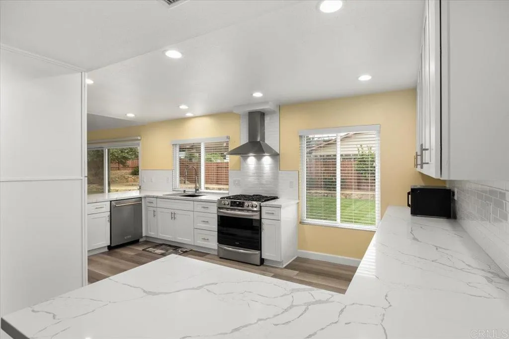 https://cdn.realtyfeed.com/cdn/127/306566870/68a78f6eddcabd2655d5ceced130176d.webp