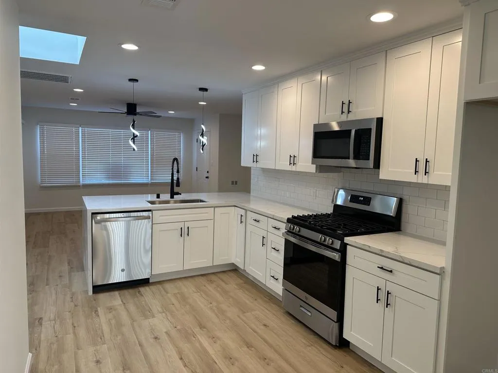 https://cdn.realtyfeed.com/cdn/127/306566883/1d543e5bd98cdddd73cbcfb004bc23fb.webp