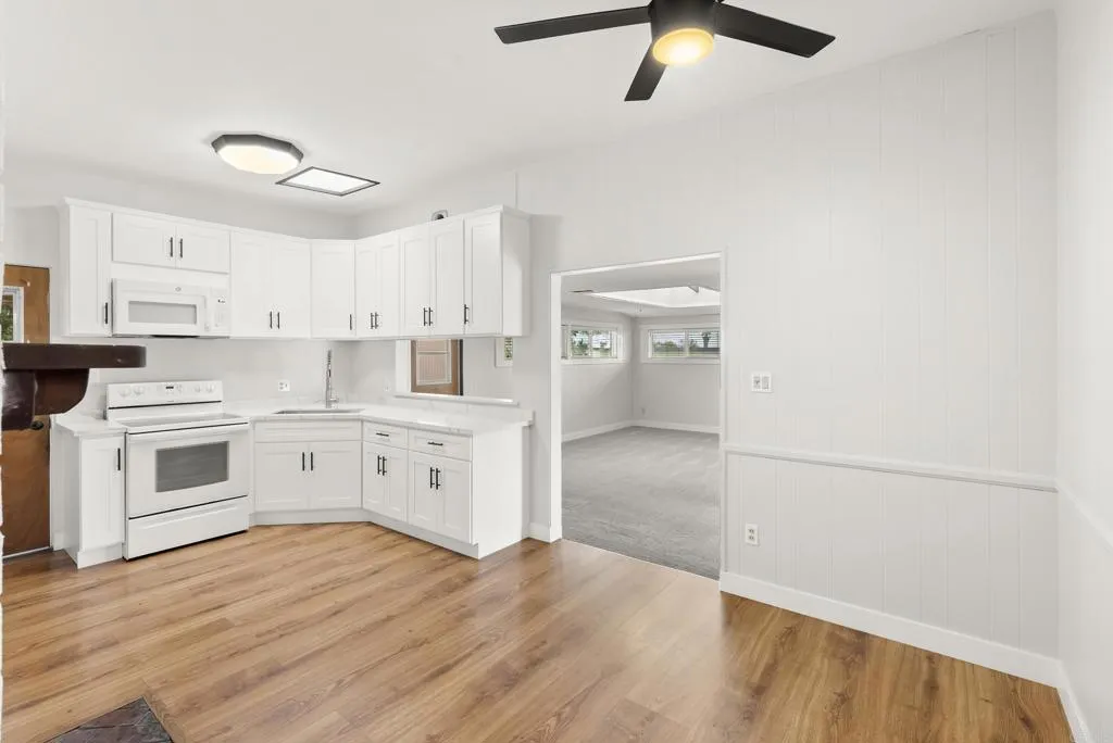 https://cdn.realtyfeed.com/cdn/127/306566884/c3981fb29377075576a1314ce924b713.webp