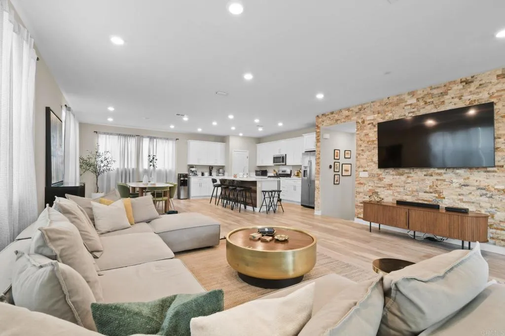 Photo #11: PTP2507848 Listing: Photo #11