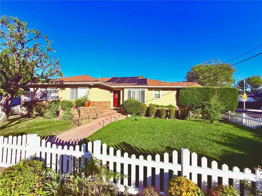 Woodland Hills, CA 91367