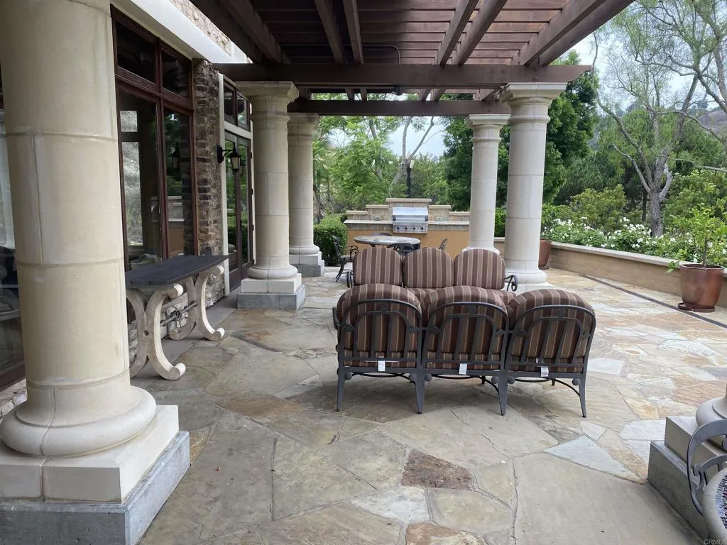 https://cdn.realtyfeed.com/cdn/127/306567107/237b0b21cbf3abfd1027554a89aa2e09.webp
