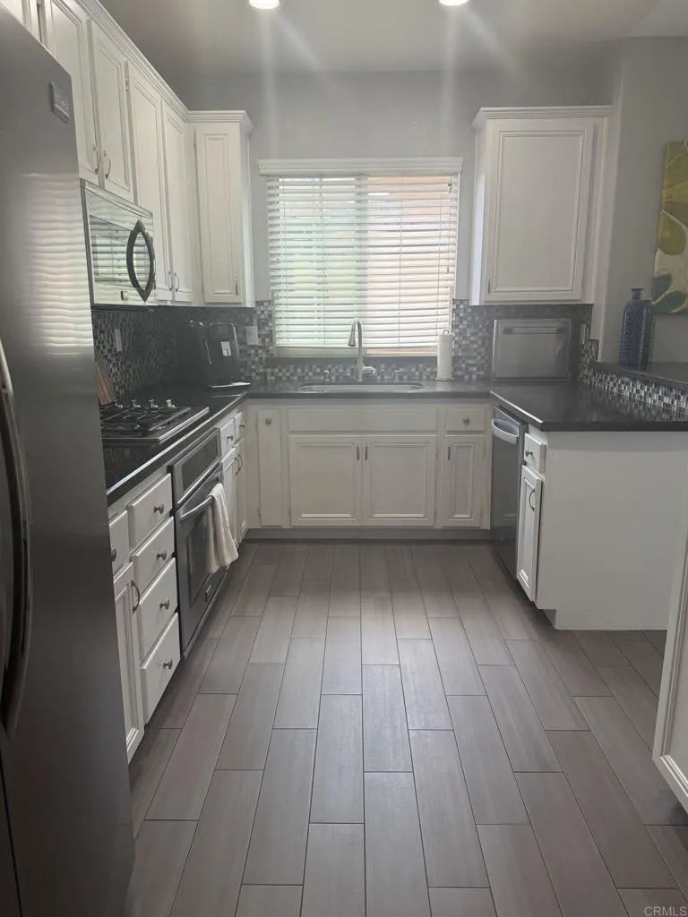 Photo #5: PTP2507851 Listing 
