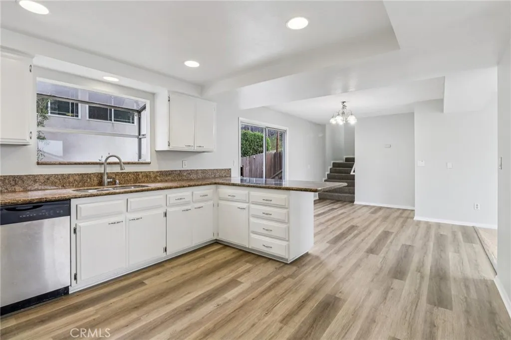 https://cdn.realtyfeed.com/cdn/127/306567132/20af52350b06574d84b01dfed9680016.webp