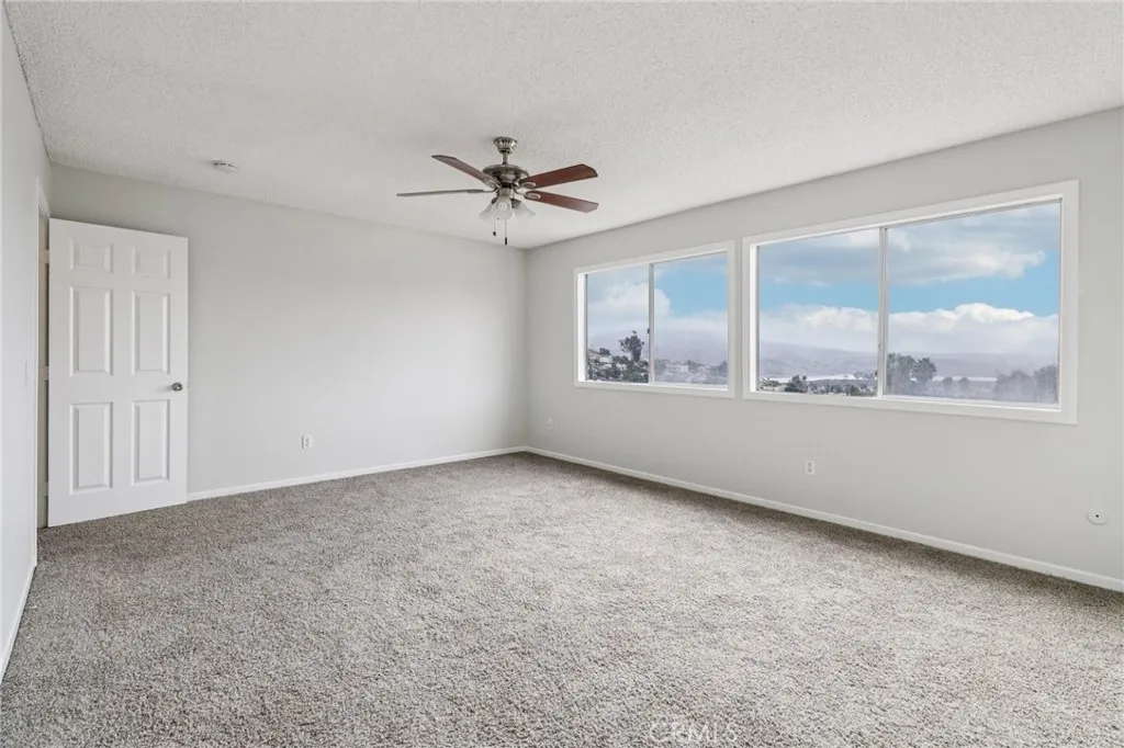 https://cdn.realtyfeed.com/cdn/127/306567132/23ffba10dd6db24671f44d33e01208ba.webp