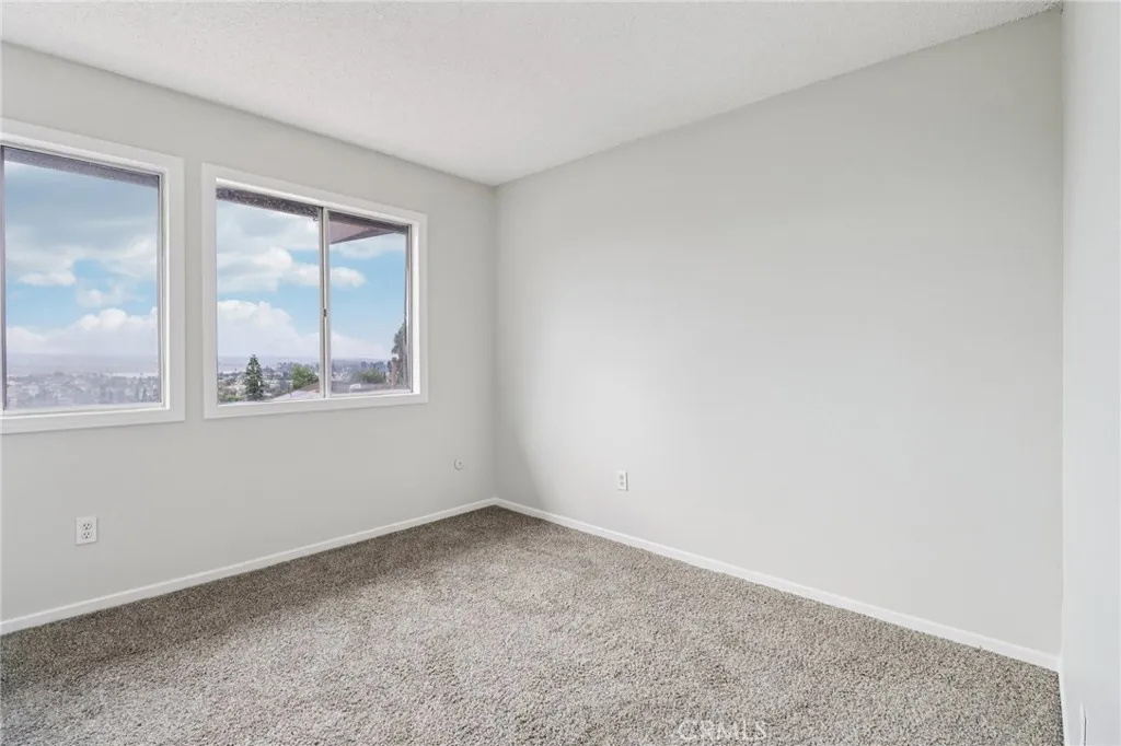 https://cdn.realtyfeed.com/cdn/127/306567132/2c441a9f99b8412b1bd1ddab701123e5.webp
