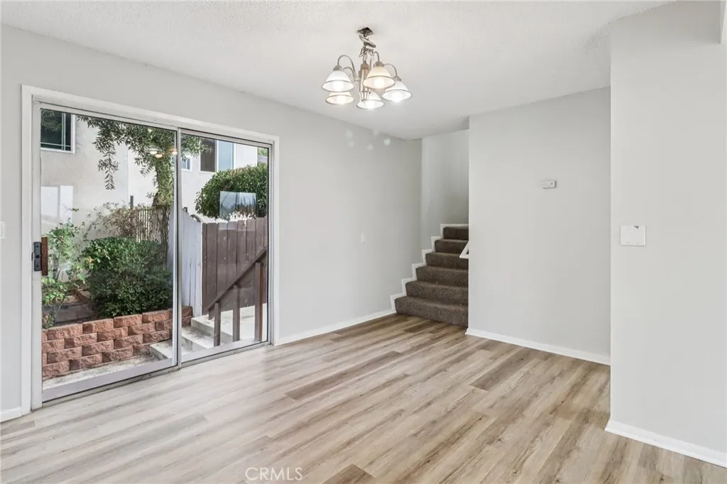 https://cdn.realtyfeed.com/cdn/127/306567132/30d62558b7f4cb7c4374c42ec34e8333.webp