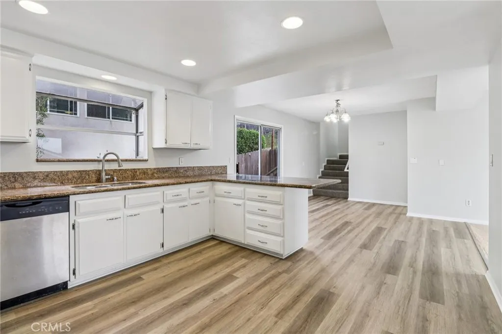 https://cdn.realtyfeed.com/cdn/127/306567132/5be328156852f55094d617874ed5a4c9.webp