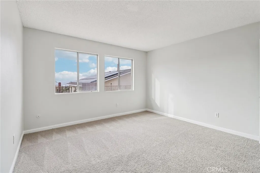 https://cdn.realtyfeed.com/cdn/127/306567132/82d472e83bd739acbb1b4c56a28e98d5.webp
