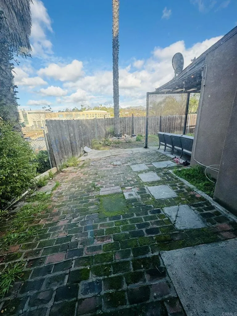 https://cdn.realtyfeed.com/cdn/127/306567157/161715e83f757d24533be17d445369cb.webp