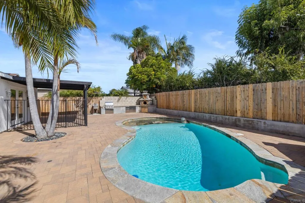 https://cdn.realtyfeed.com/cdn/127/306567166/59f517eb82a2f00272f79da6e06cb0f3.webp