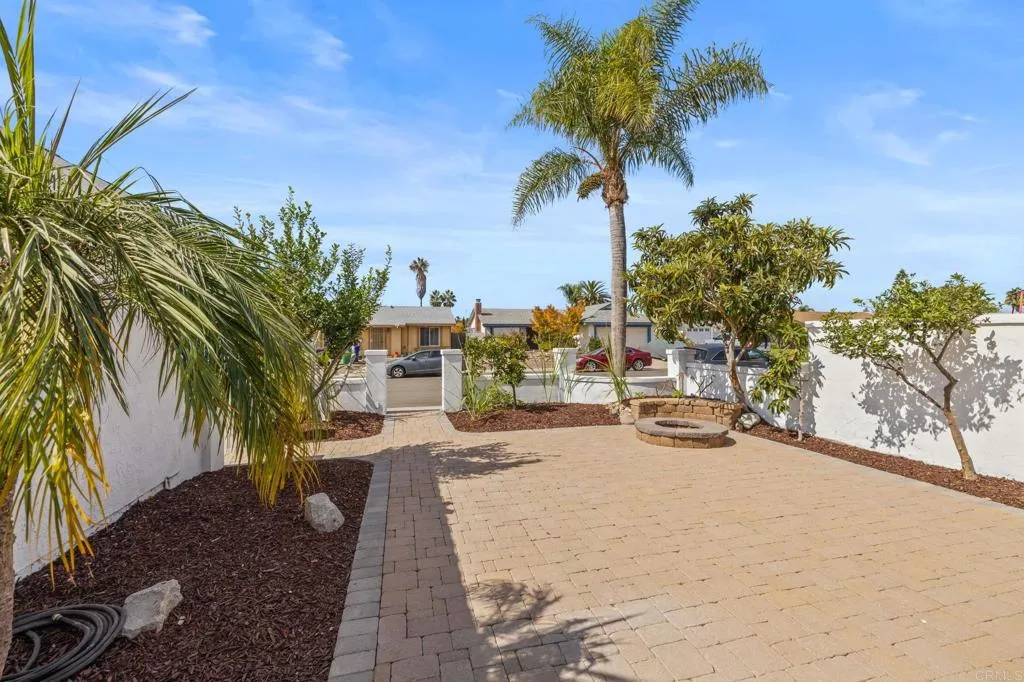 https://cdn.realtyfeed.com/cdn/127/306567166/ddbbe6dcd5d165628c09e5590b015a0a.webp