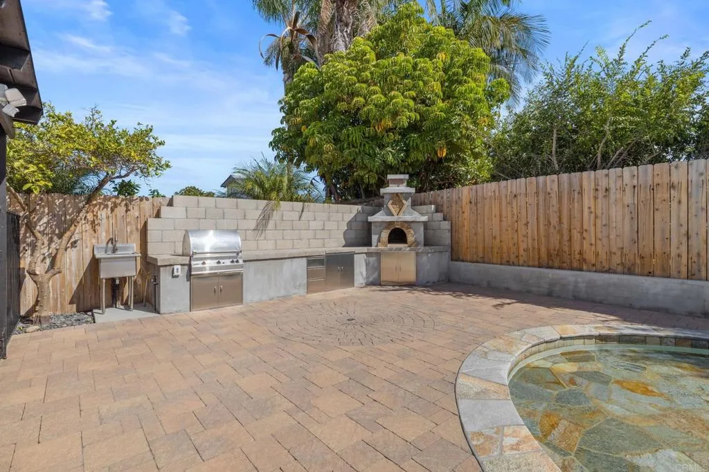 https://cdn.realtyfeed.com/cdn/127/306567166/f7e79c7c81c9fdd58b67b0c4ab8d0253.webp