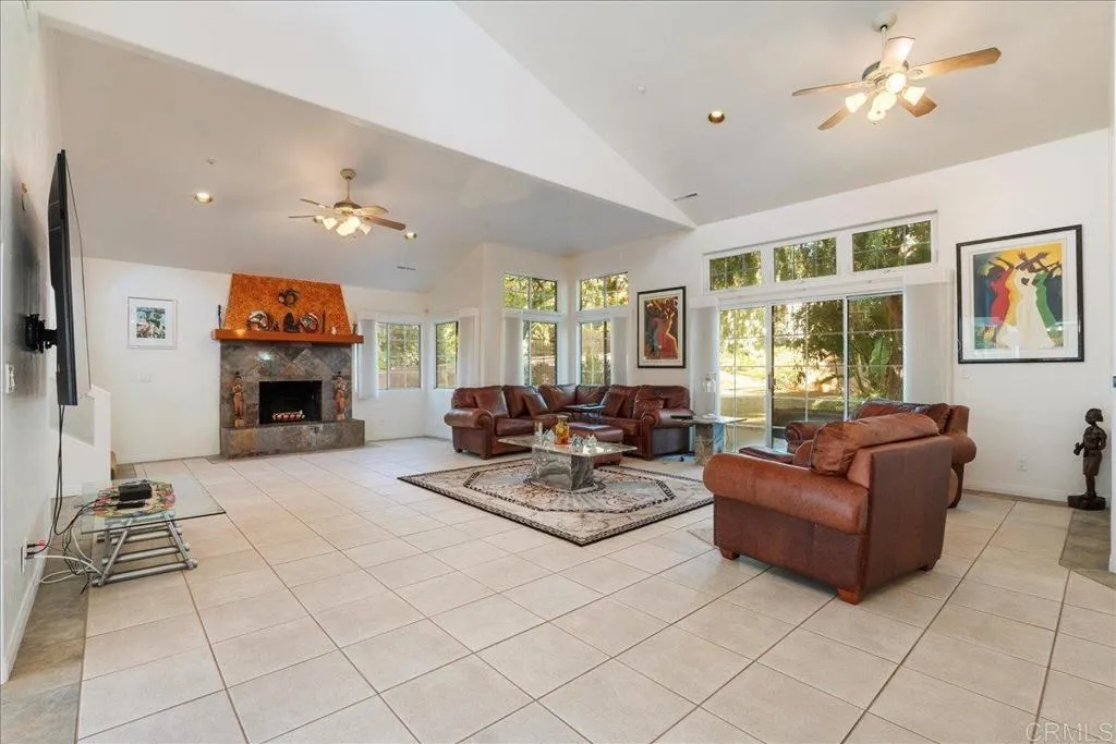 https://cdn.realtyfeed.com/cdn/127/306567191/3be4eeae5b9993153bea4aa0c86b3a6a.webp