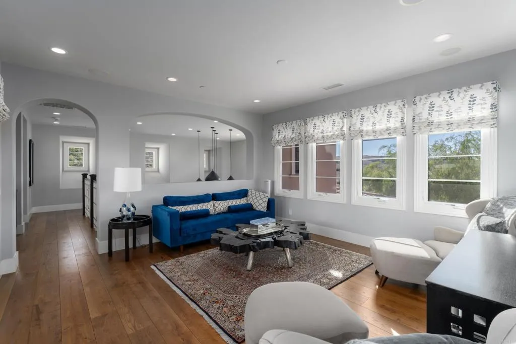 https://cdn.realtyfeed.com/cdn/127/306567229/53afe2635d06658c928387aeede63adb.webp
