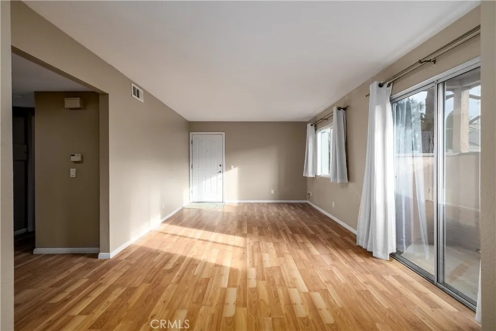 Photo #8: SW25240667 Listing: Photo #8