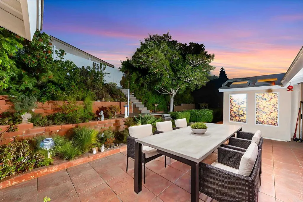 https://cdn.realtyfeed.com/cdn/127/306567355/039d5905a8c12bd55f046092bb0db45f.webp