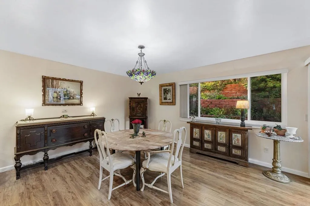 https://cdn.realtyfeed.com/cdn/127/306567355/11f45fe5ccfb4dd4ba794114734ad047.webp