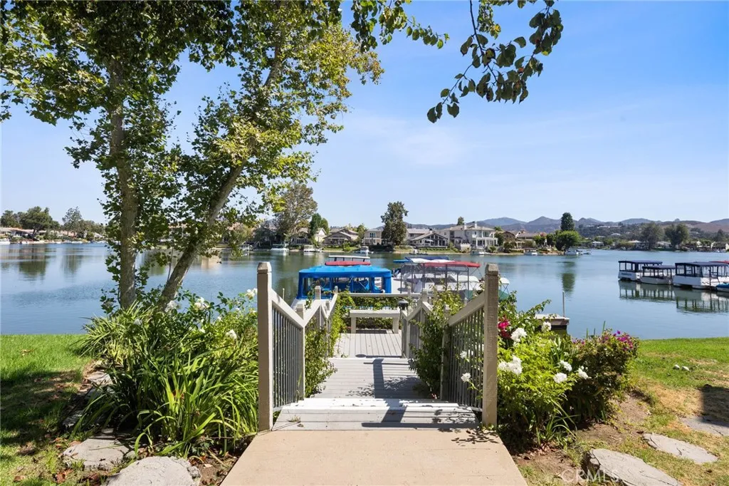 Westlake Village, CA 91361